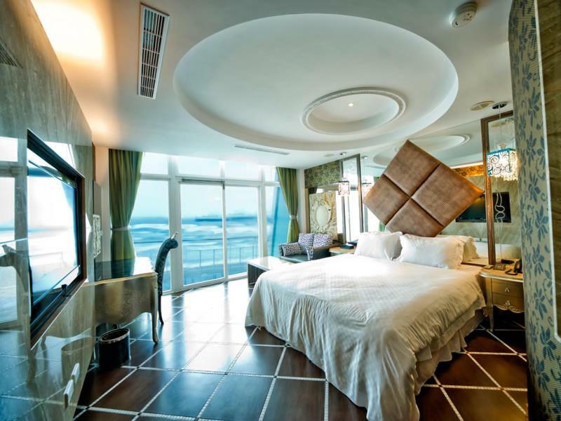 White House Hot Spring Beach Resort Wanli Exterior photo